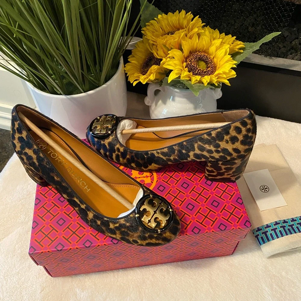 TORY BURCH MULTI-LOGO LEOPARD PUMP